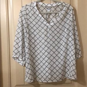 Old Navy sheer 3/4 length shirt size Large